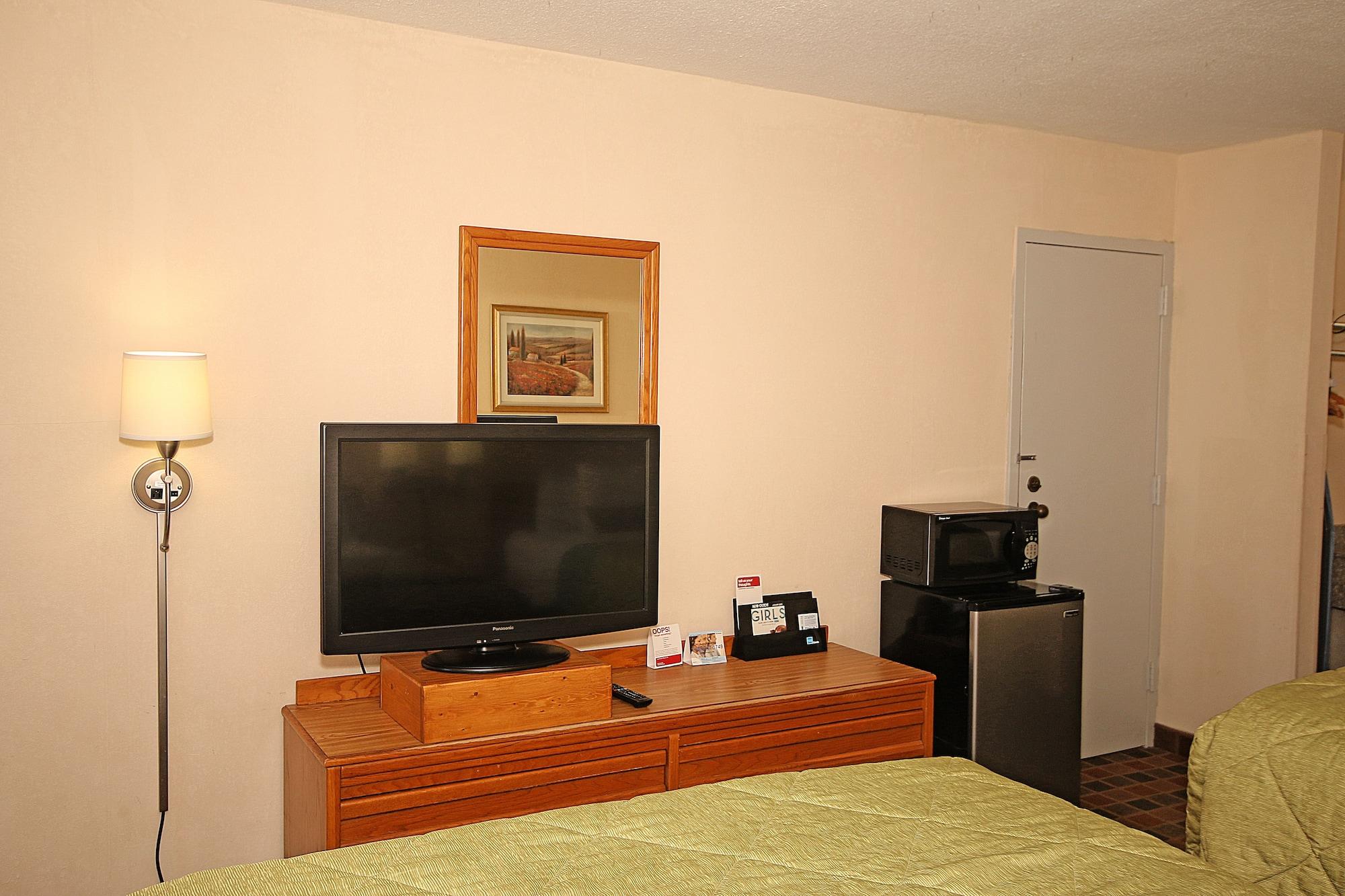 Ramada By Wyndham Wytheville Exterior photo