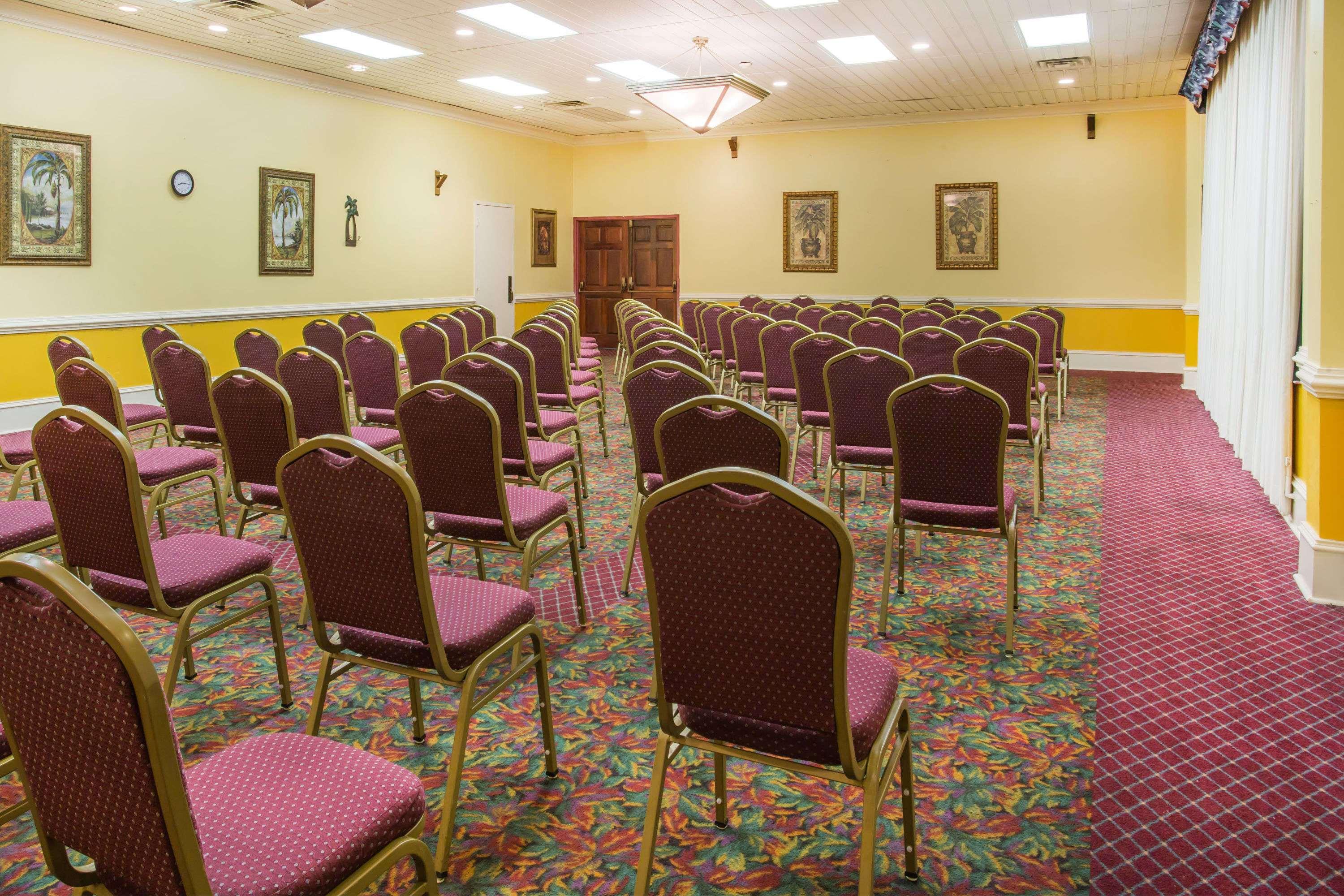 Ramada By Wyndham Wytheville Exterior photo