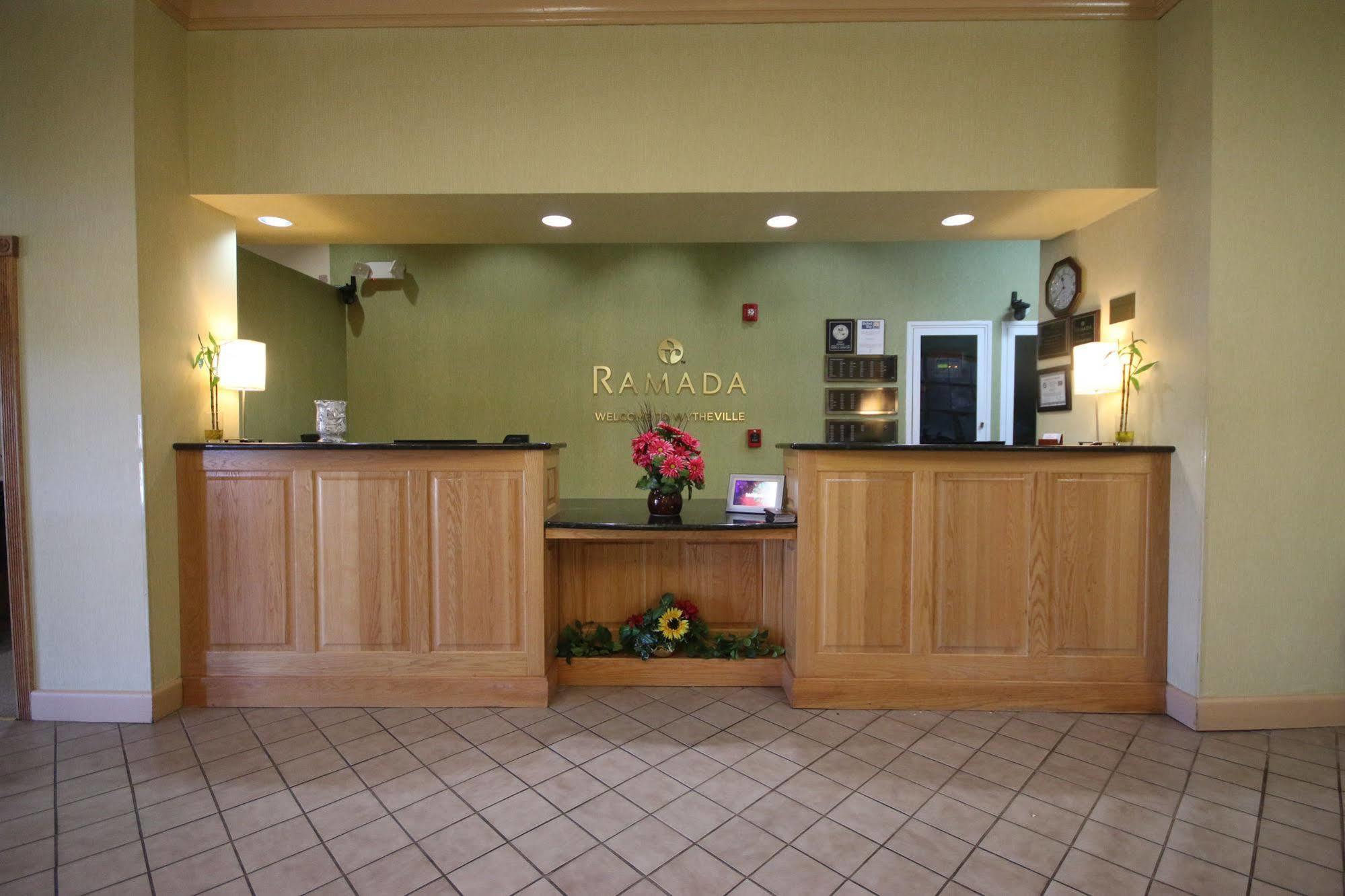 Ramada By Wyndham Wytheville Exterior photo