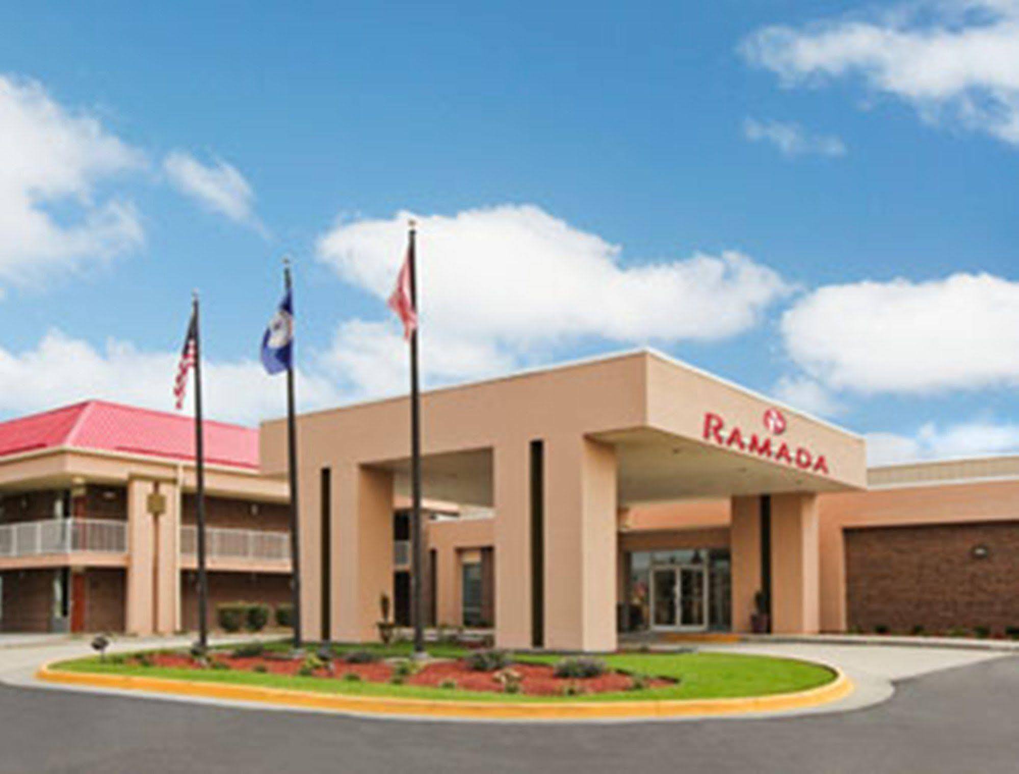 Ramada By Wyndham Wytheville Exterior photo